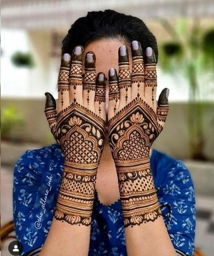 Back Hand Mehndi Design