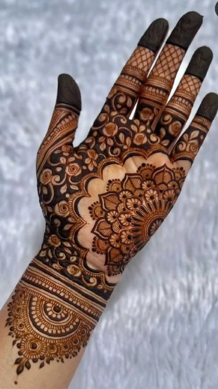 Simple Royal Front Hand Mehndi Design