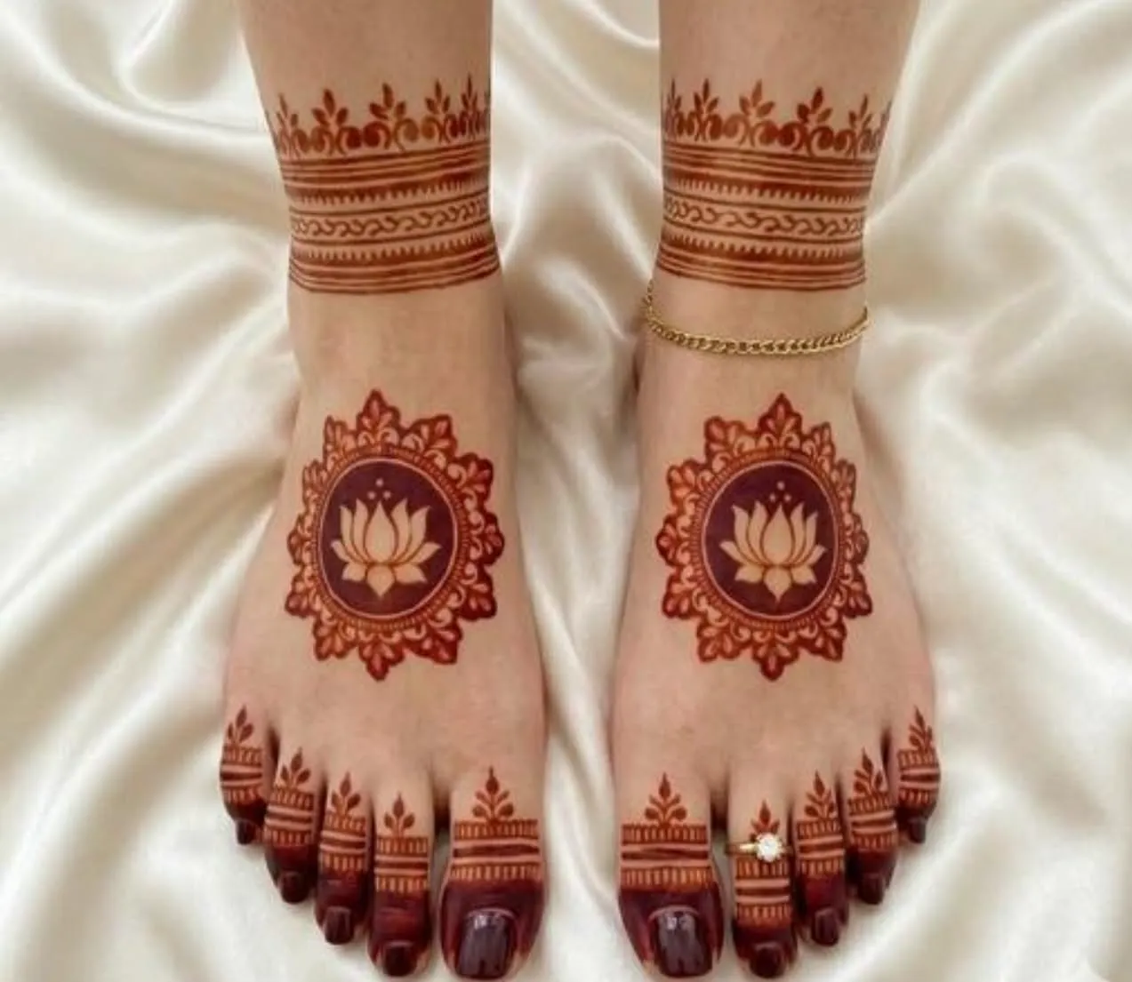 Arabic Arabic Foot Mehandi Design