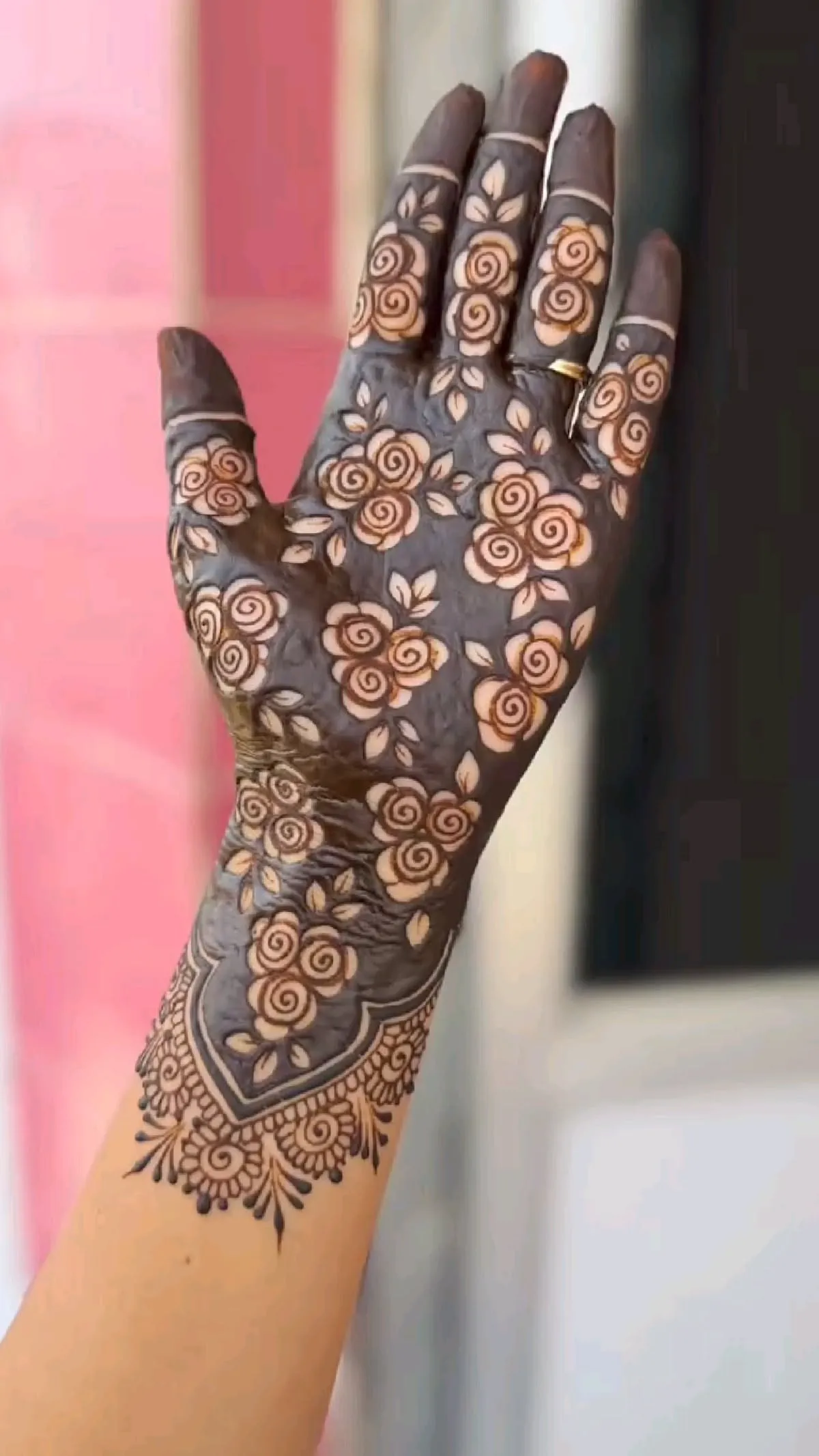 Dubai Mehndi Design Front Hand (4)