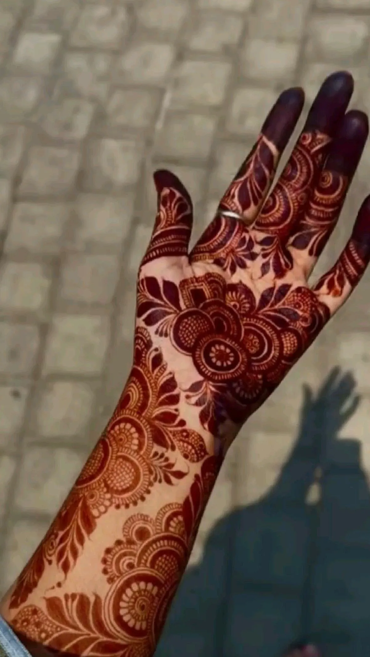 Dubai Mehndi Design Front Hand