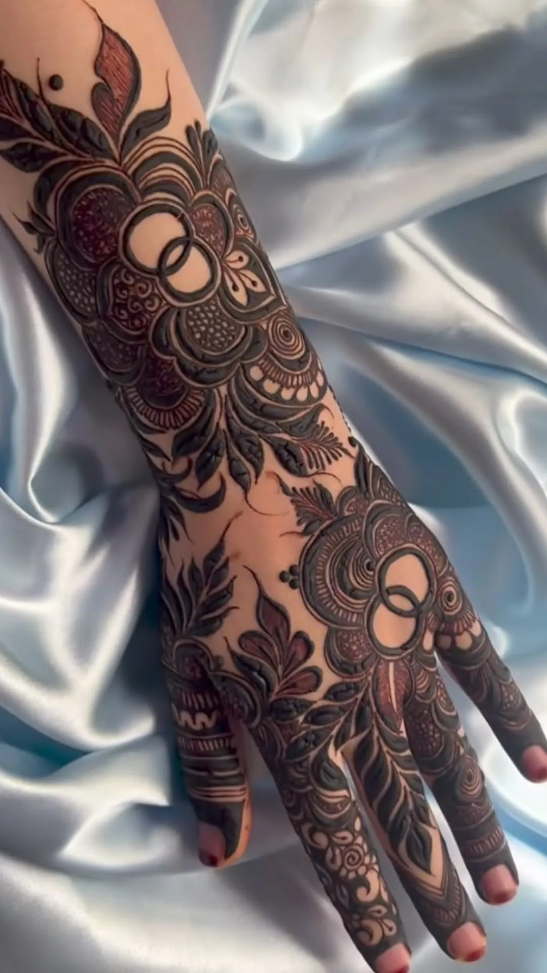 Dubai Mehndi Design Full Hand (3)