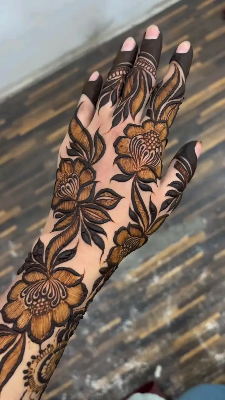 Flower Dubai Mehndi Design
