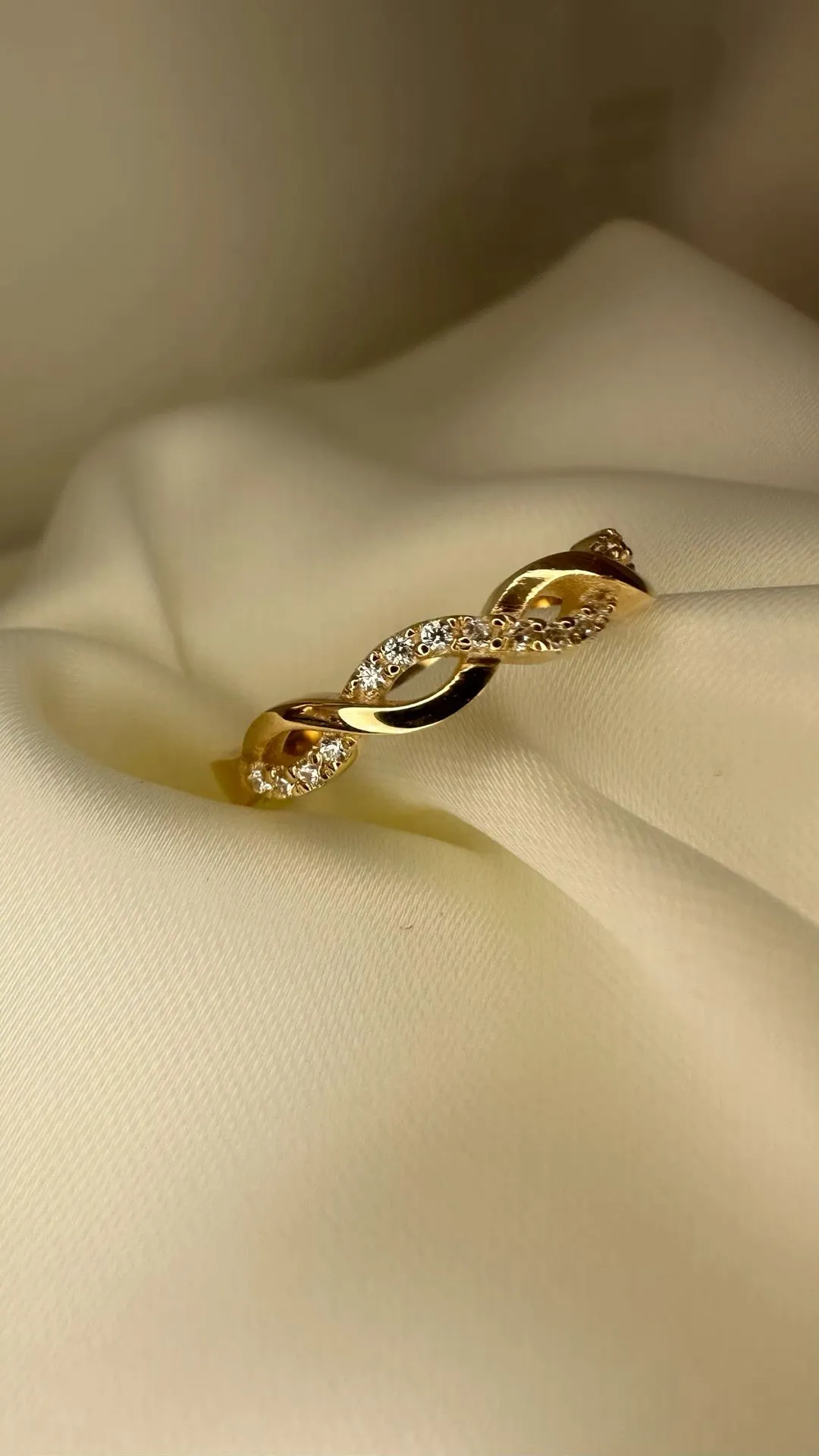Modern Simple Gold Ring Design (2)