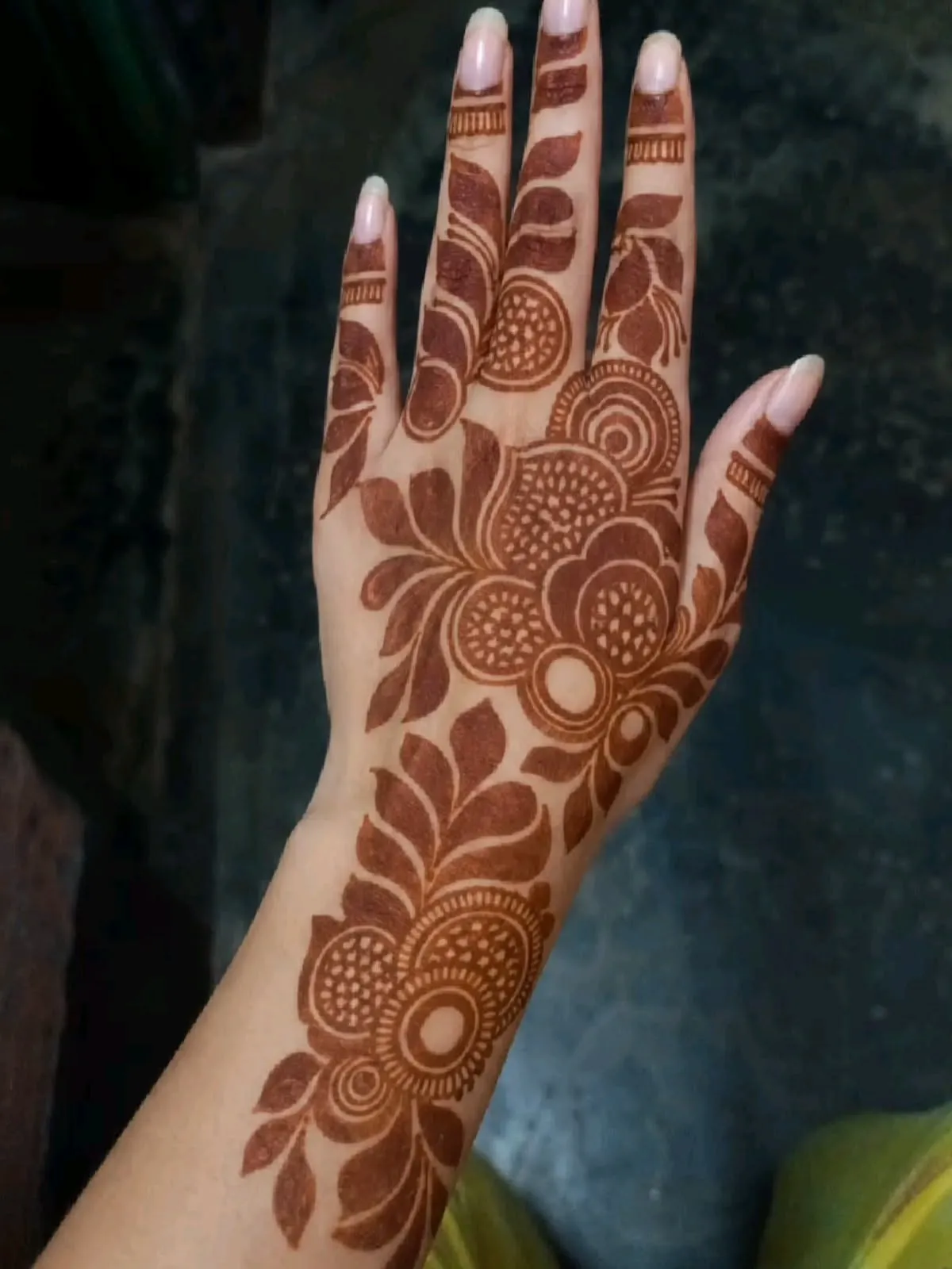 Rose Dubai Mehndi Design (2)