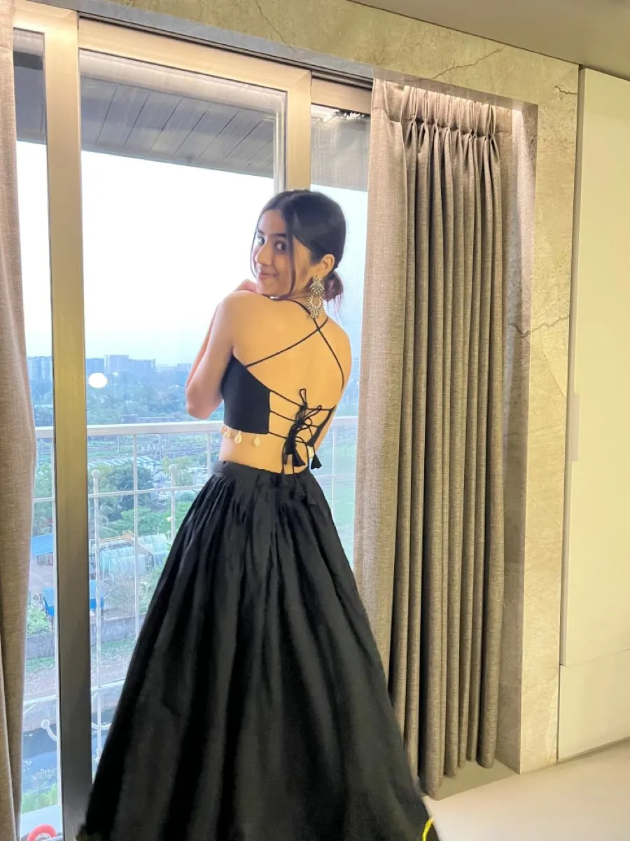 Choli Navratri Blouse Back Design (3)