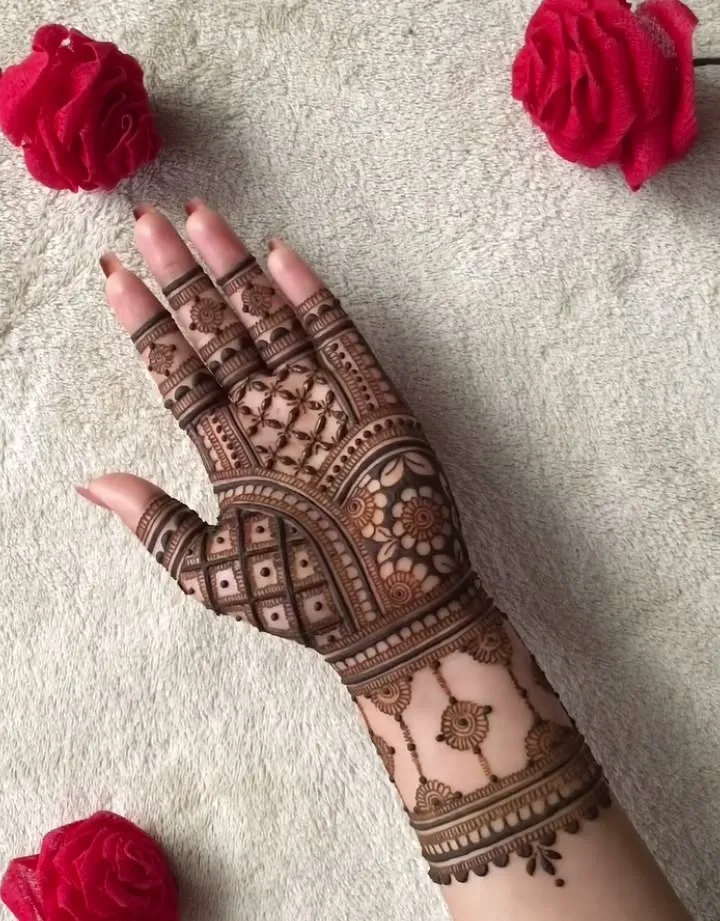 Cute Aesthetic Henna Designs Back Hand (2)