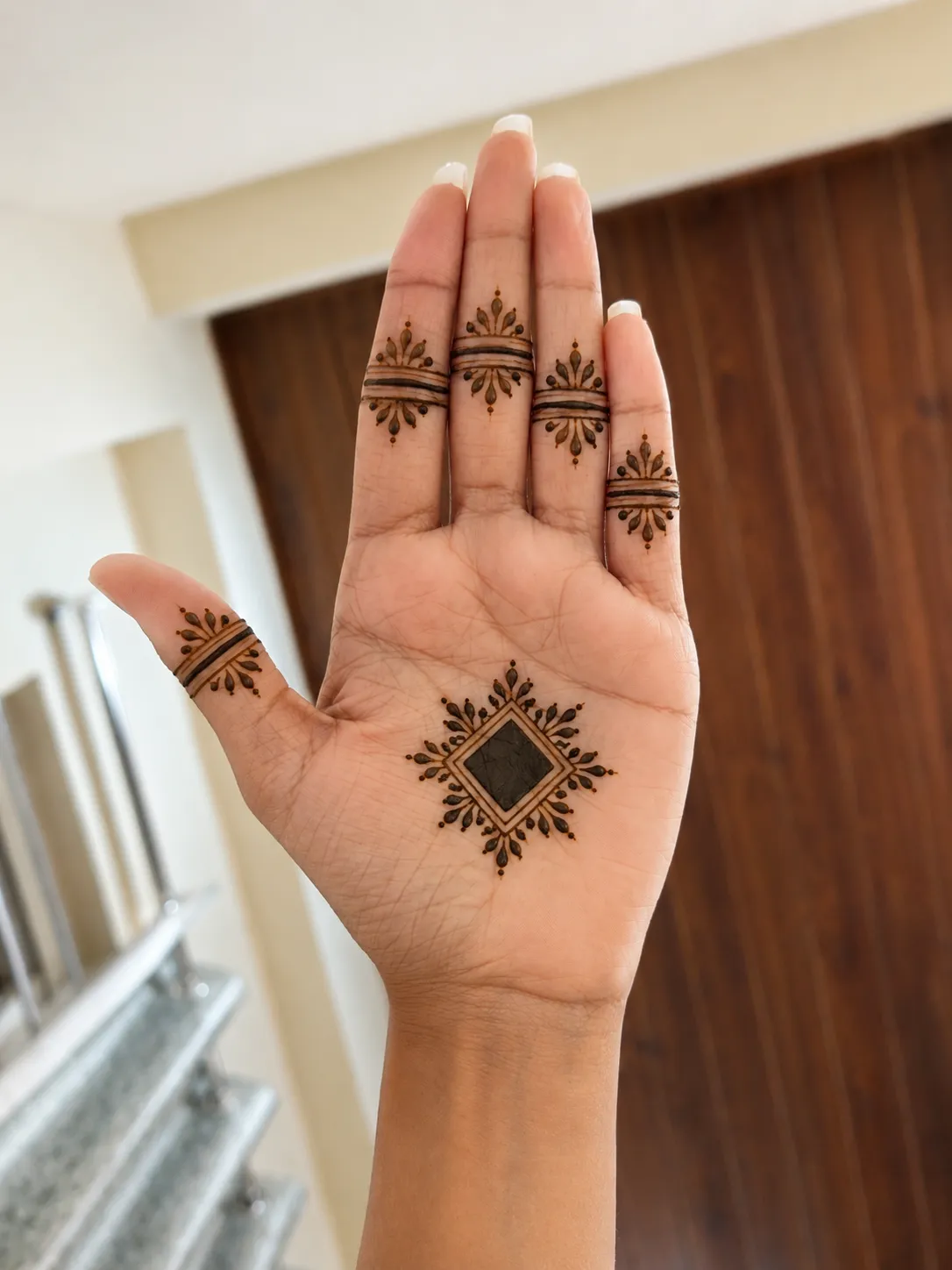 Cute Aesthetic Small Minimalist Henna Designs (2)