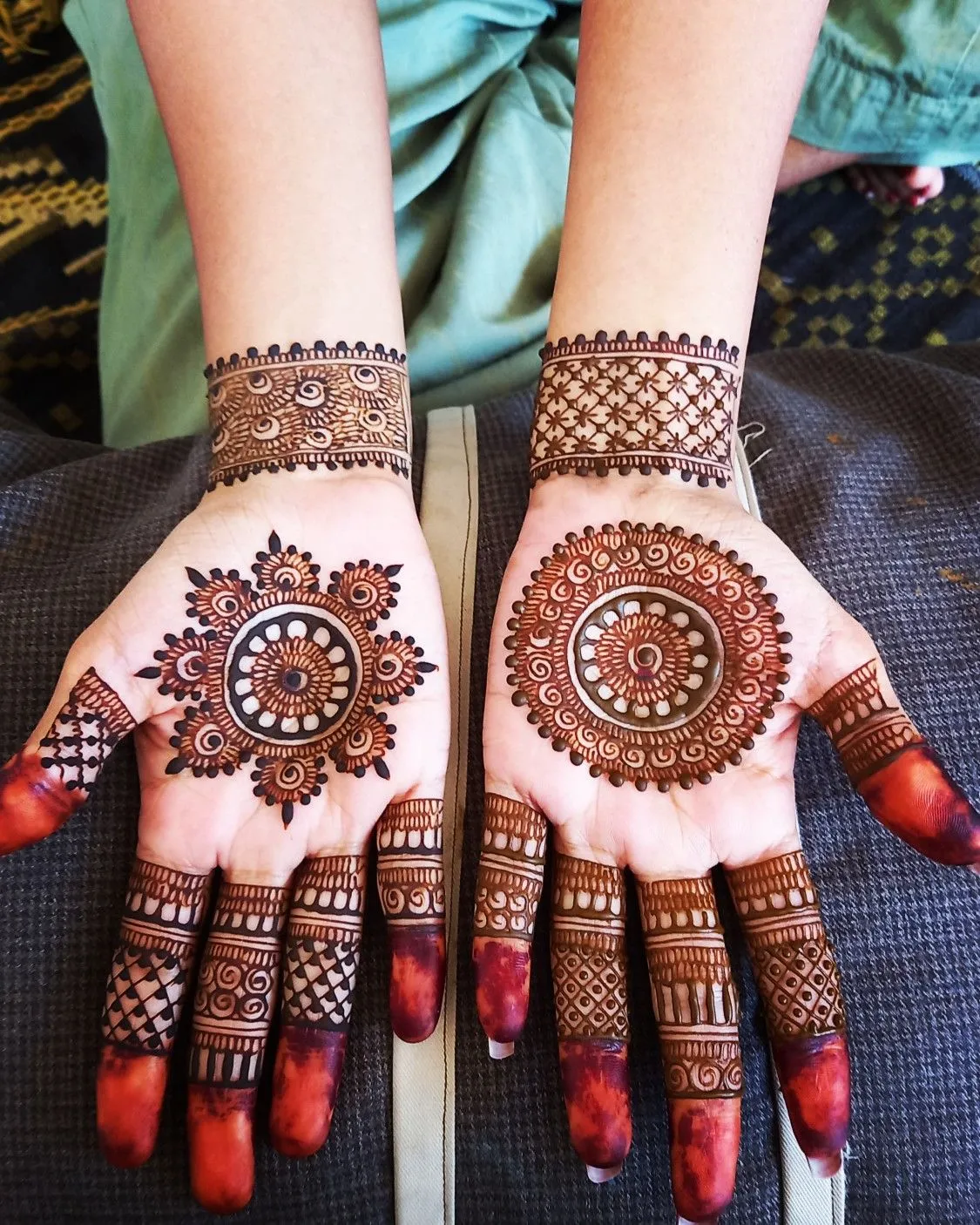 Simple Flower Mehndi Designs (6)