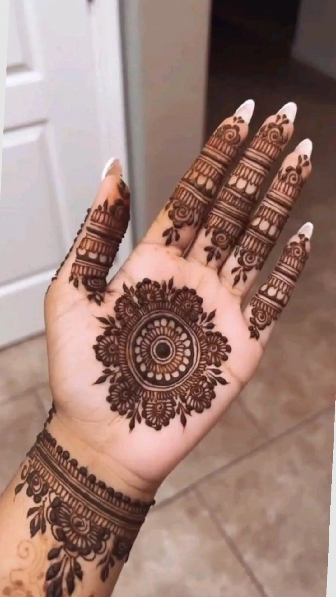 Simple Flower Mehndi Designs (6)