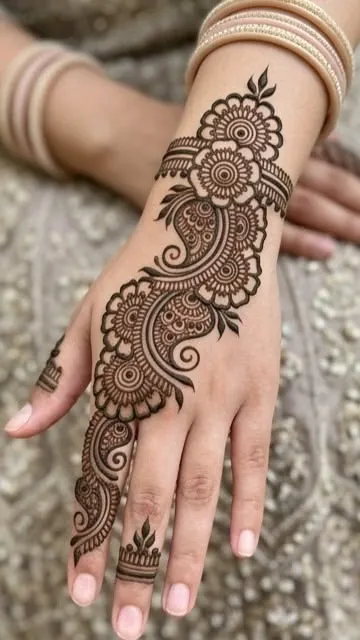 Engagement Mehendi Designs