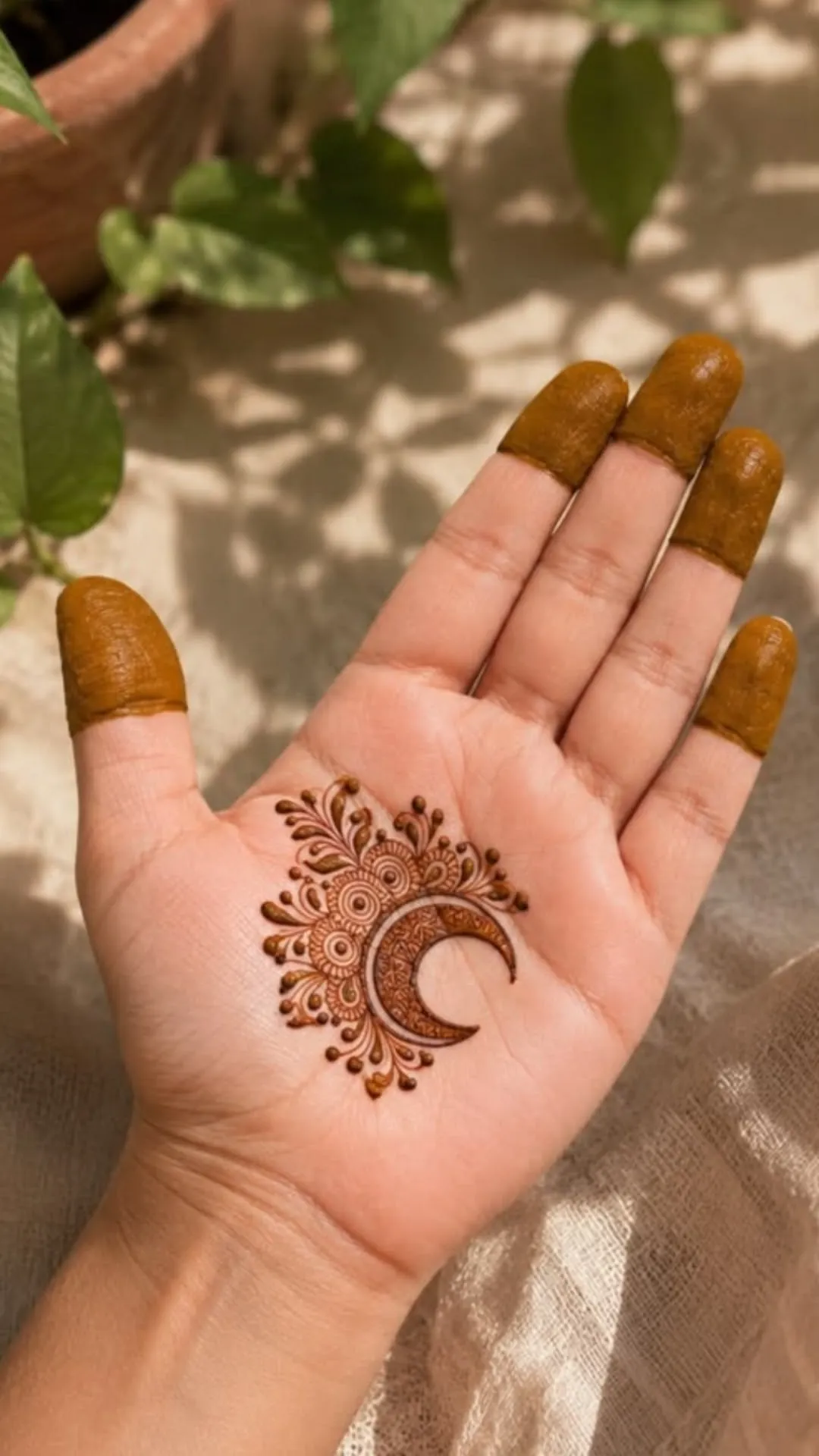 Finger Cute Aesthetic Henna Designs (4)