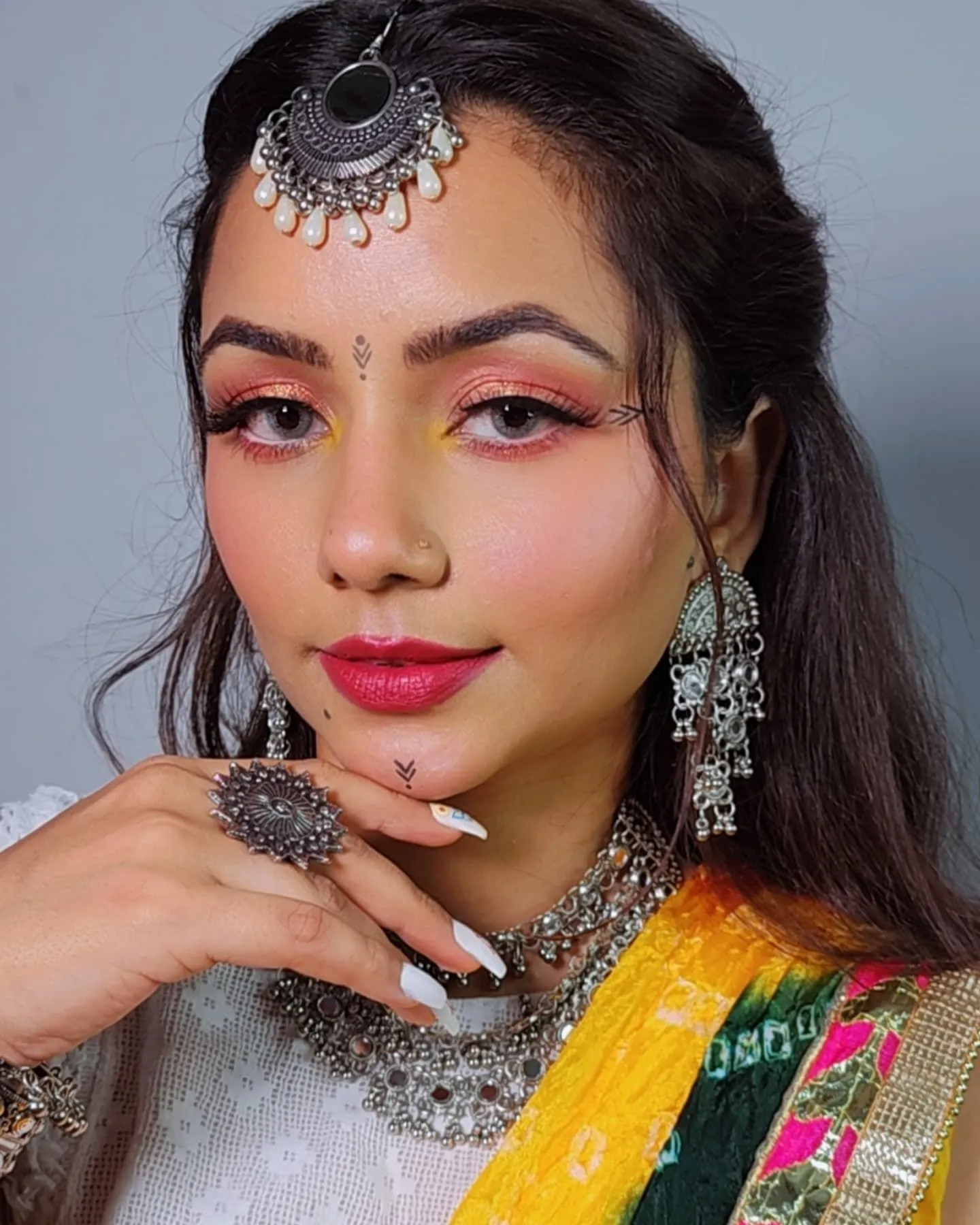 Navratri Bindi Design For Girl