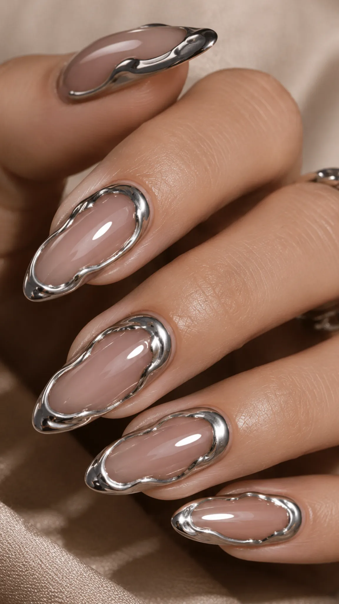Silver Chrome Nail Art (2)