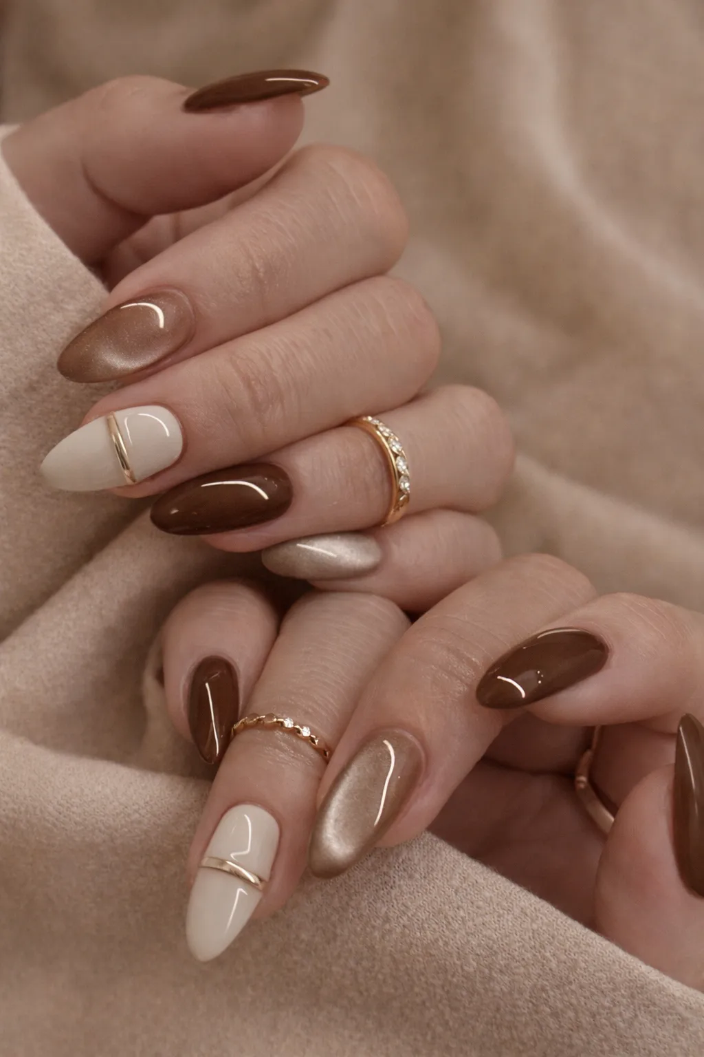 Silver Chrome Nail Art (2)
